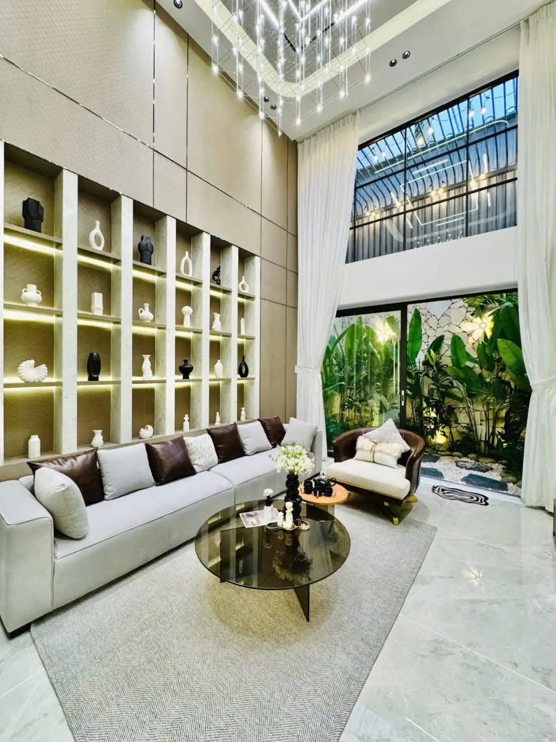 Cực phẩm mang tên Luxury Thang Máy Full nội thất 13,5 tỷ - Ảnh 3