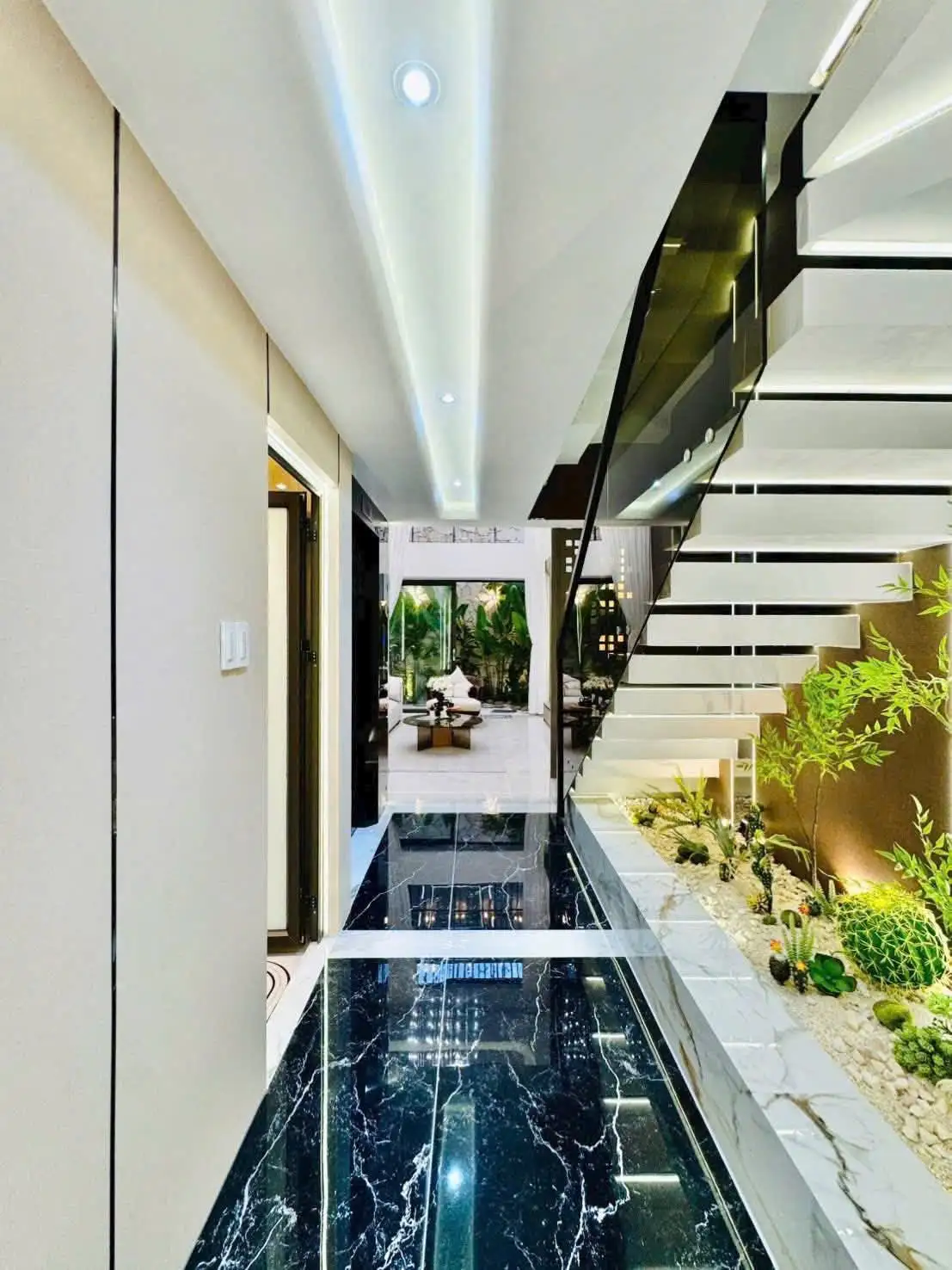 Cực phẩm mang tên Luxury Thang Máy Full nội thất 13,5 tỷ - Ảnh 13