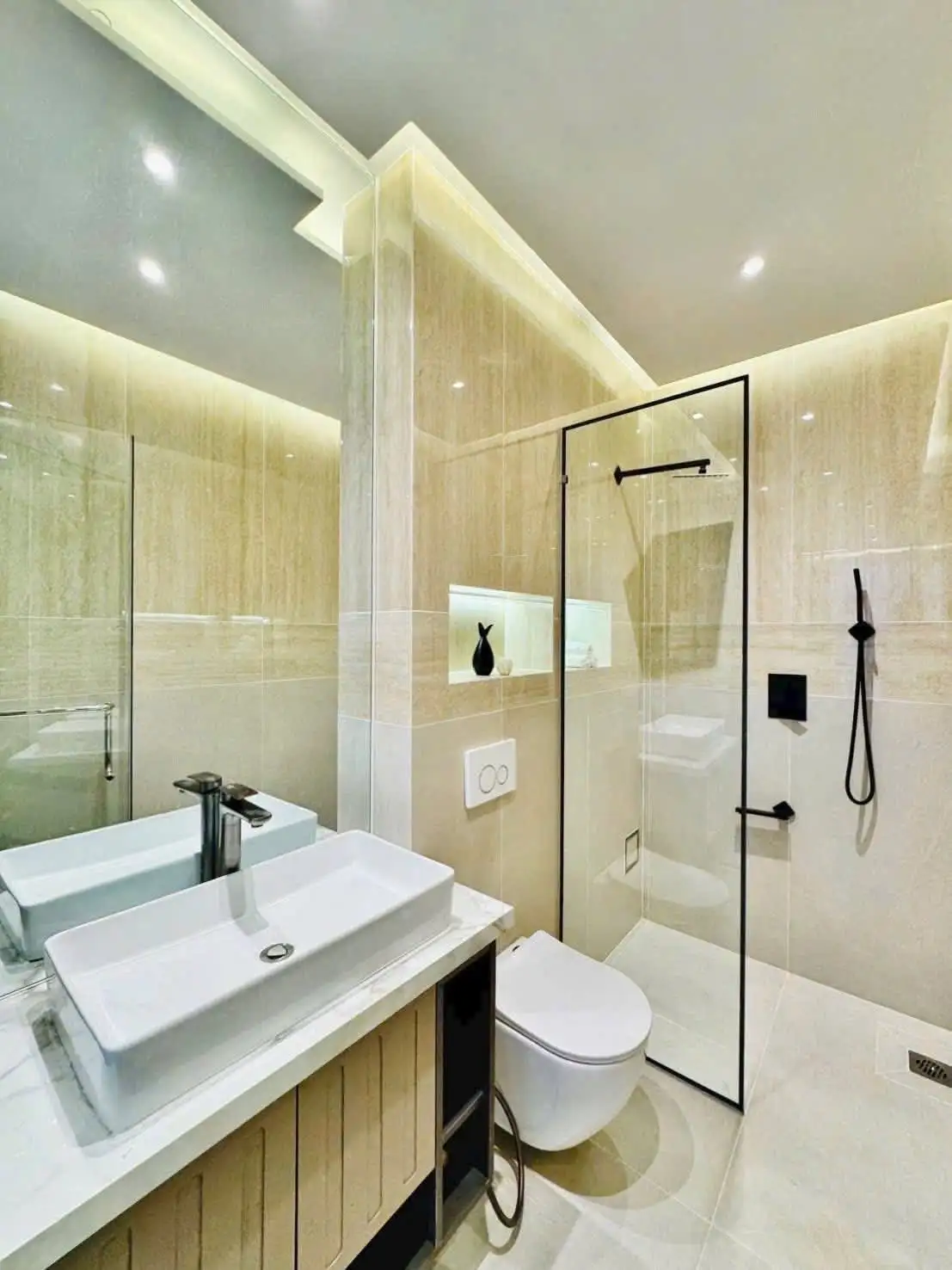 Cực phẩm mang tên Luxury Thang Máy Full nội thất 13,5 tỷ - Ảnh 24