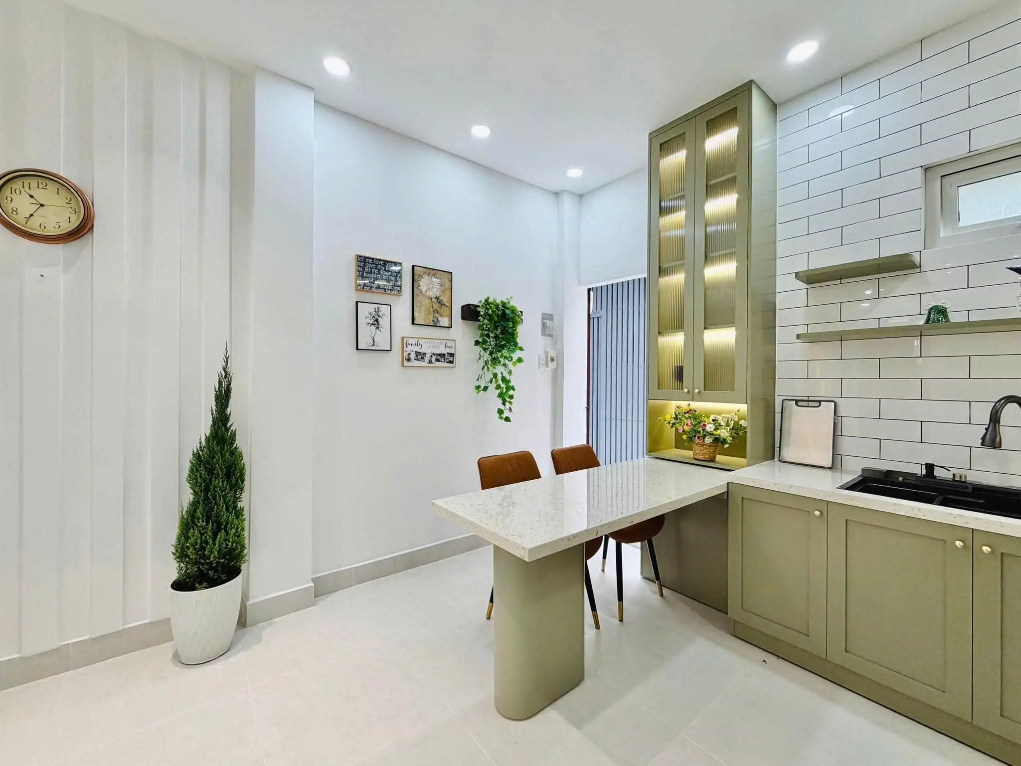 Nhà 2 mặt hẻm thông thoáng Full nội thất - Ảnh 17