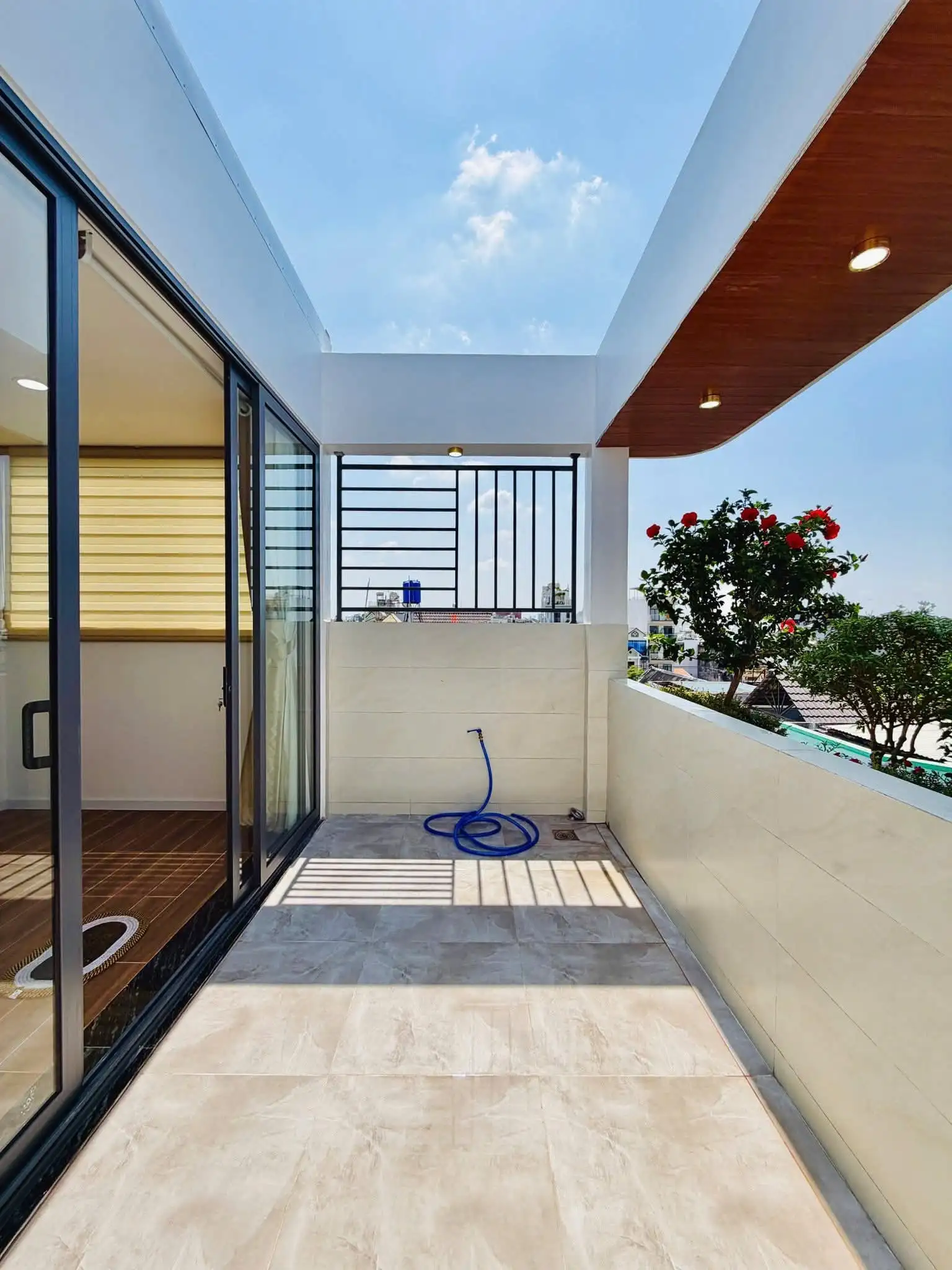 Alternative view of LUXURY MANG TÊN EM 5,5 TẦNG THANG MÁY KHU DREAM HOME 13,X