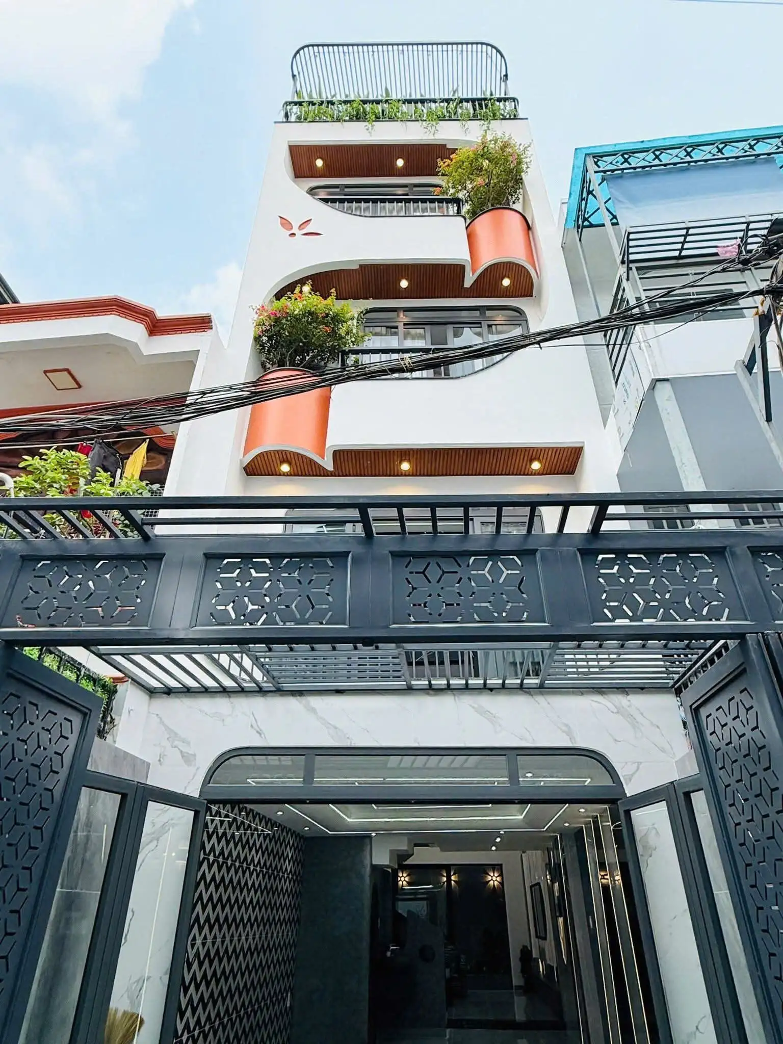 Siêu phẩm phân khúc 7,x LUXURY QUANG TRUNG